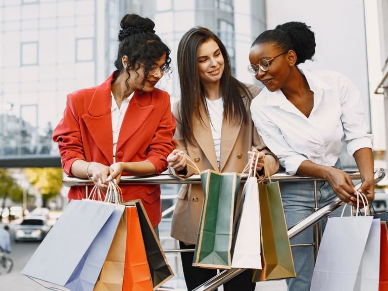 Veja dicas de como ECONOMIZAR com compras COLETIVAS