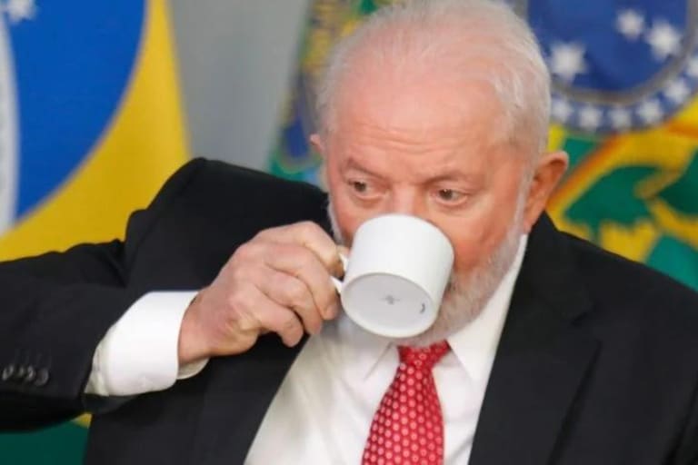 Decisão FIRME de Lula AFETARÁ os R$ 600 que MUITOS recebem do Bolsa Família