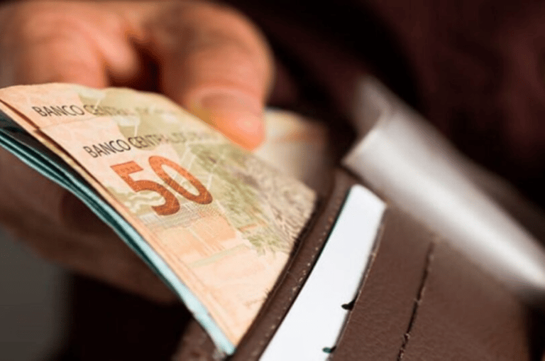 Quais benefícios AUMENTAM com o aumento do Salário Mínimo? Confira agora! Quais benefícios AUMENTAM com o aumento do Salário Mínimo? Confira agora!