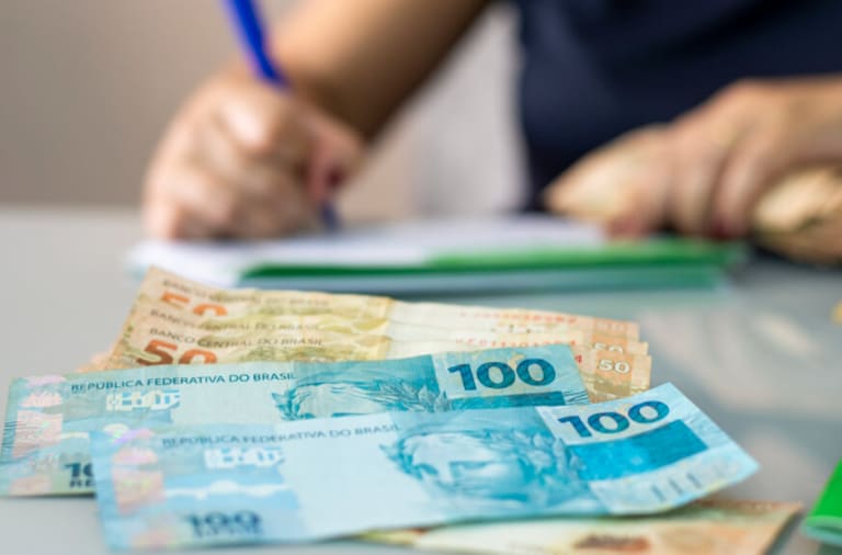 Veja a diferença entre o abono salarial do PIS e do Pasep