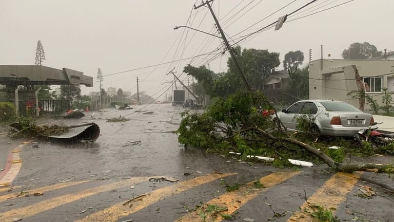 Alerta de temporais para estas regiões. Veja lista completa Alerta de temporais para estas regiões. Veja lista completa