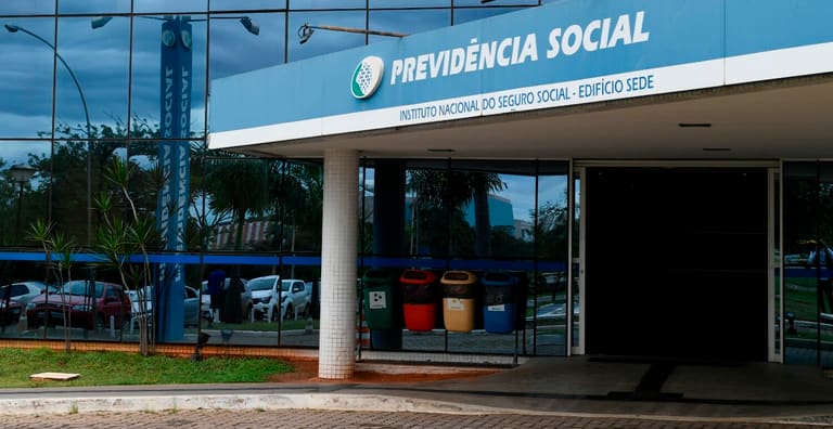 INSS convoca milhões de brasileiros para prova de vida; saiba como fazer