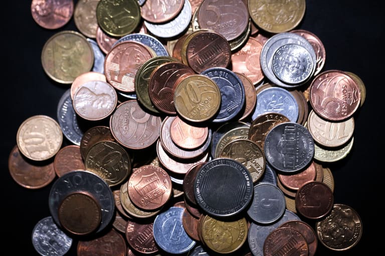 Moeda de 50 CENTAVOS ano 1975; você tem em casa?
