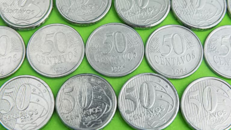 Colecionadores estão dispostos a pagar verdadeiras fortunas em simples moedas de 50 centavos com detalhes específicos.