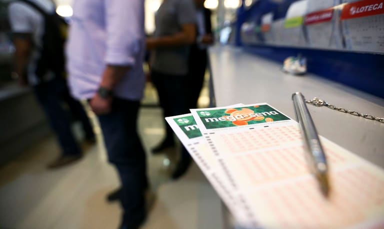 MEGA-SENA: Concorra a R$ 53 MILHÕES neste sábado (20)