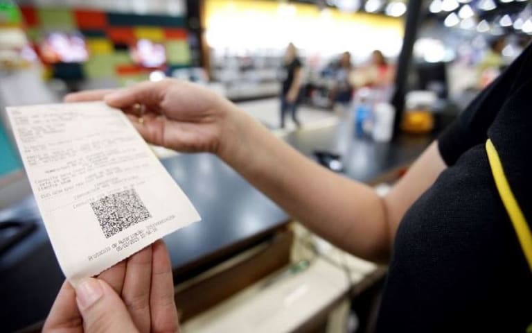 Não perca a chance de receber! Aprenda a checar o saldo do seu CPF na nota fiscal.