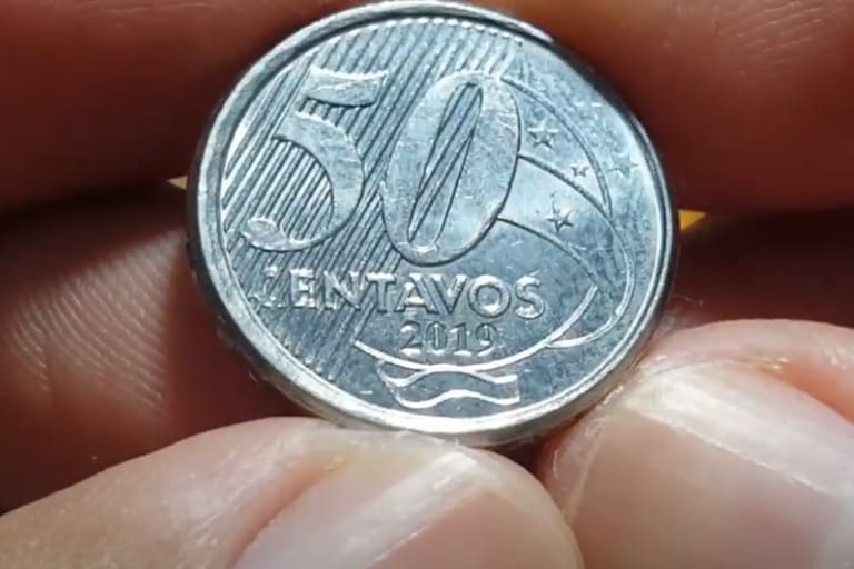 Moeda 50 centavos 2019 pontos no reverso