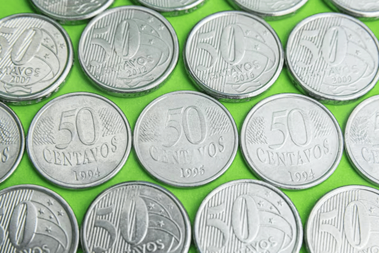 Moedas de 50 centavos reverso de 5 centavos