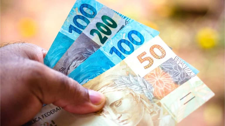 CORTE DE GASTOS: veja quem vai ganhar aumento real do salário mínimo em 2025