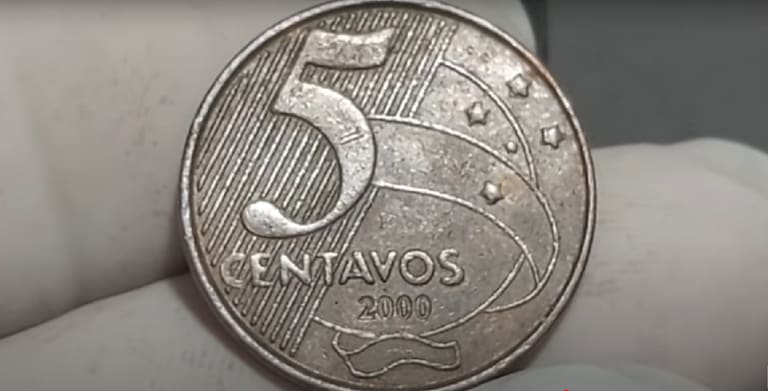 "Por Dentro da Moeda de 5 Centavos de 2000: Uma Homenagem à Liberdade e à História Brasileira