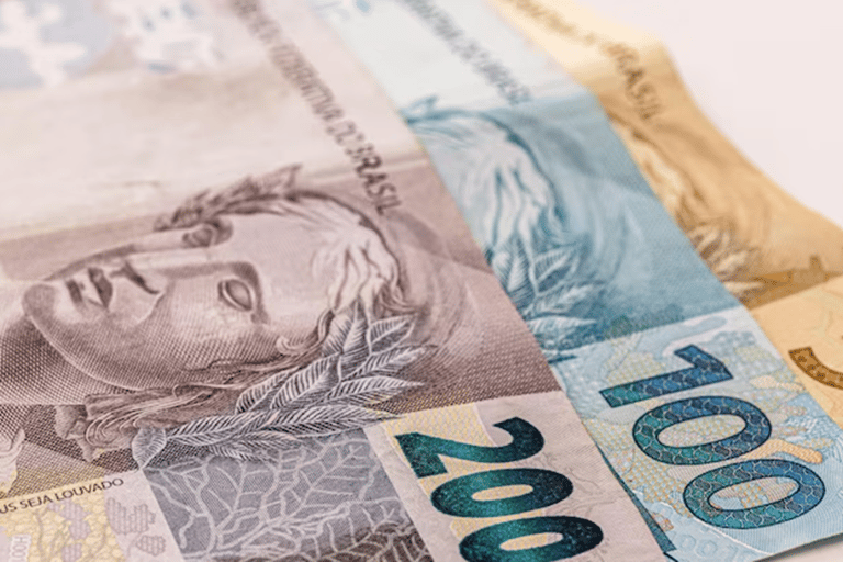 Cédula brasileira de 1 conto de réis vendida por R$ 58