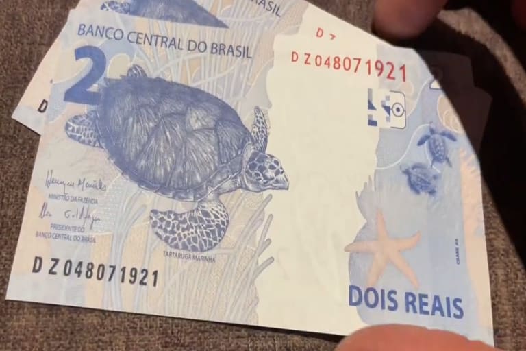 Cédula de 2 reais fabricada na Suécia