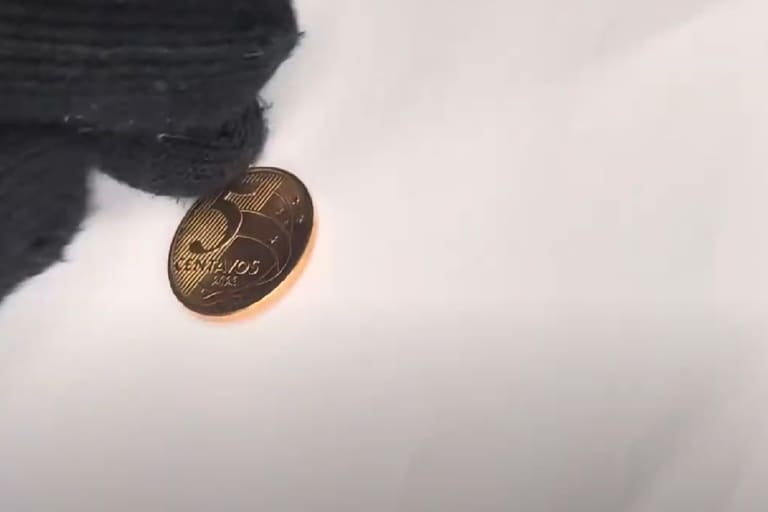 Moeda 5 centavos Brasil duplo