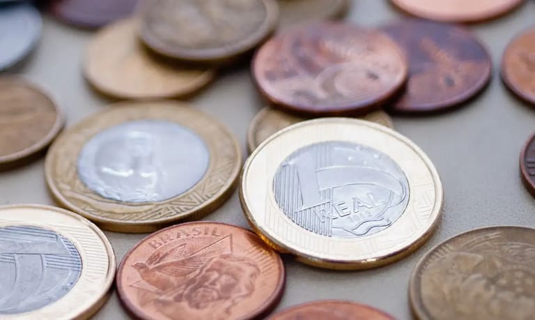 Moedas de 1 centavo com círculo no anverso