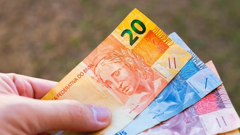 Salário mínimo 2025: quanto a mais você vai receber em março?