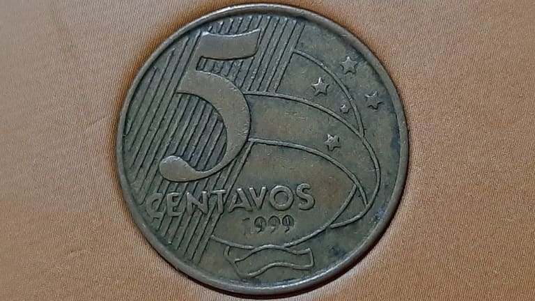 A variante que pode transformar sua moeda de 5 centavos em R$ 170 em 2025 A variante que pode transformar sua moeda de 5 centavos em R$ 170 em 2025