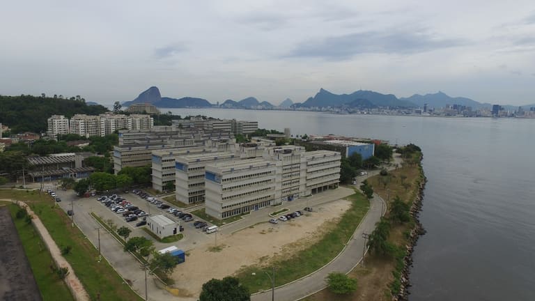 UFF libera concurso com salários de até R$ 5,9 mil e mais de 100 vagas; veja como garantir a sua UFF libera concurso com salários de até R$ 5,9 mil e mais de 100 vagas; veja como garantir a sua