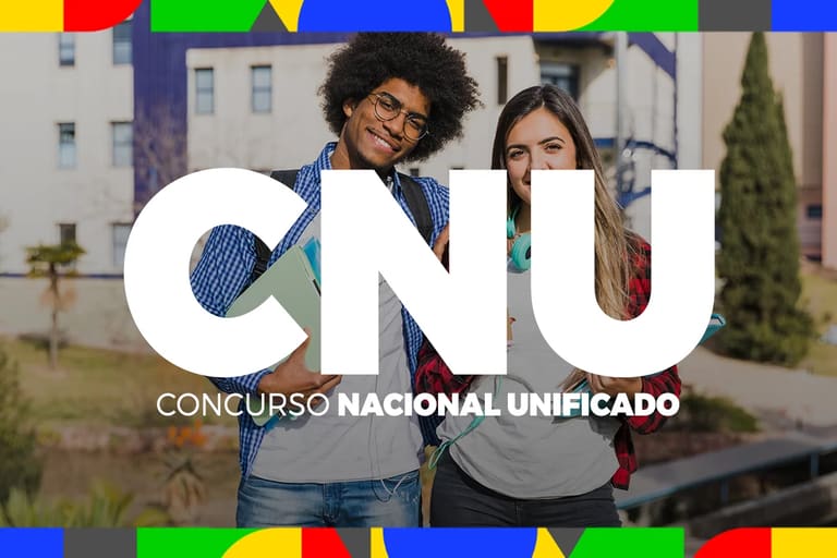 Dois estudantes de frente, exibindo livros e fones de ouvido, prontos para o CNU 2025.