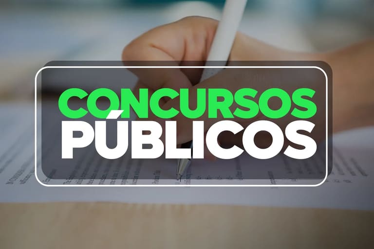 formulário de prova sendo preenchido durante concurso público