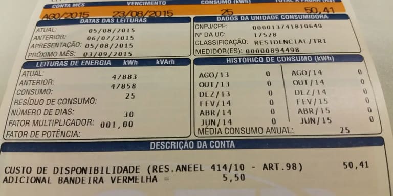 Conta de luz Conta de luz do mês de agosto de 2015 com consumo de 25 kWh.