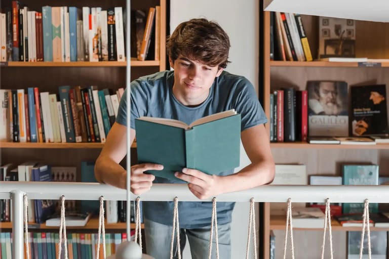 Livros para concursos Estudando para concursos: 7 livros que vão potencializar sua preparação