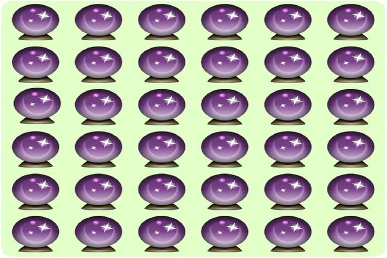 Diversas bolas de cristal roxas alinhadas sobre fundo verde-claro; uma bola se destaca pelas cores